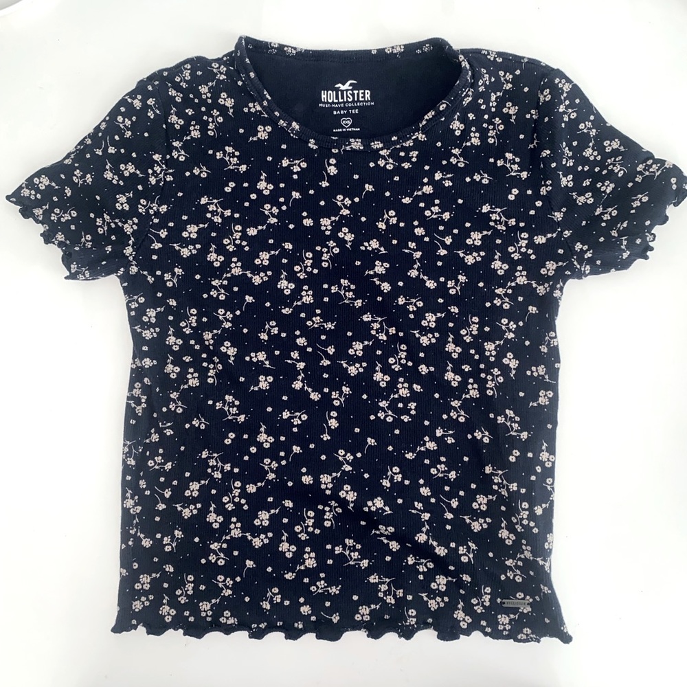Hollister cropped top